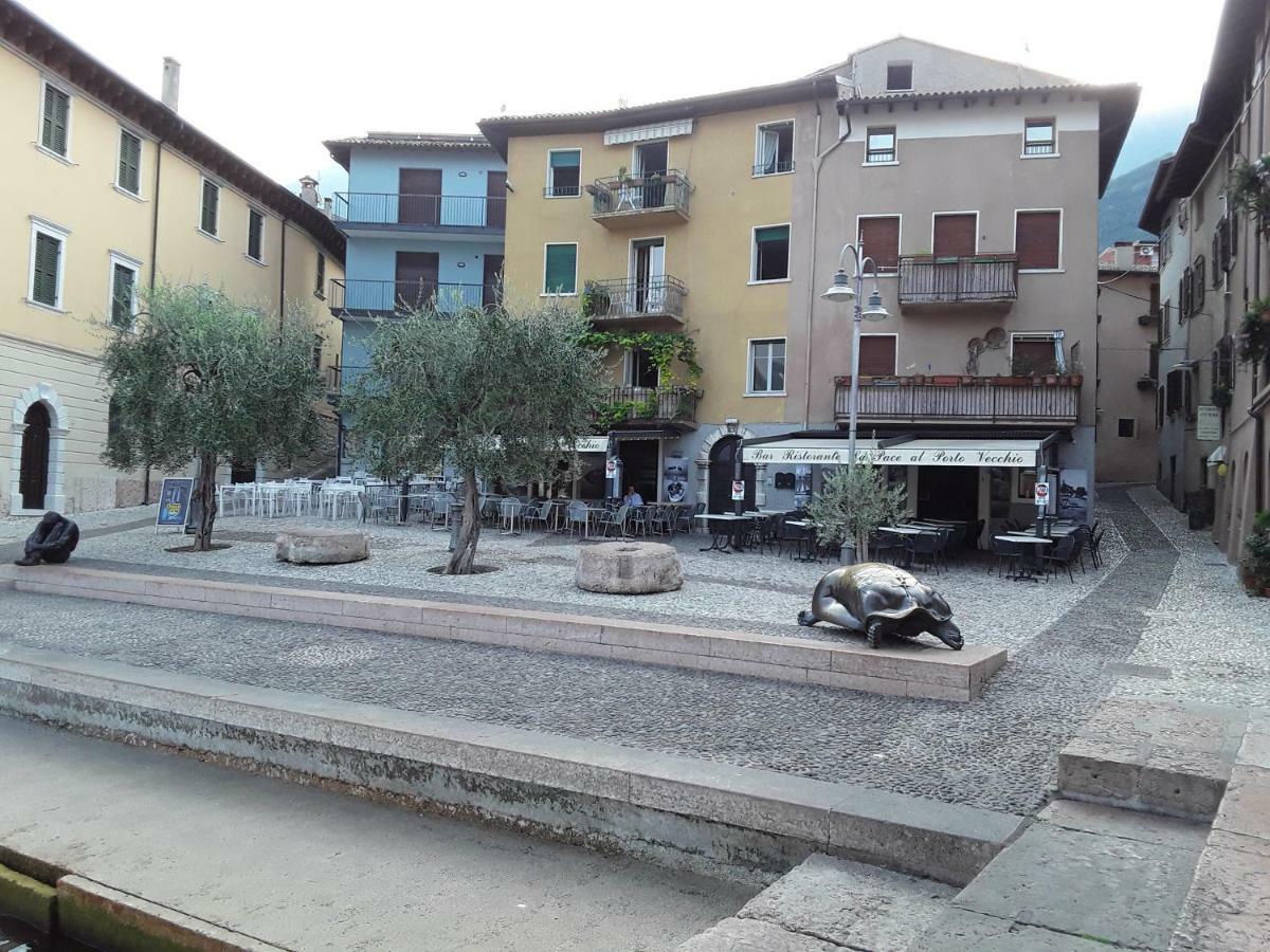 Camera Il Borgo Vicino Al Castello Con Parcheggio Мальчезине Экстерьер фото